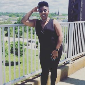 Meet your Posher, Devyn